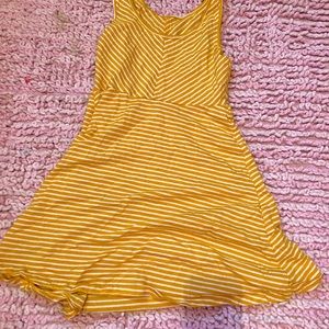 Old navy yellow/white striped dress L